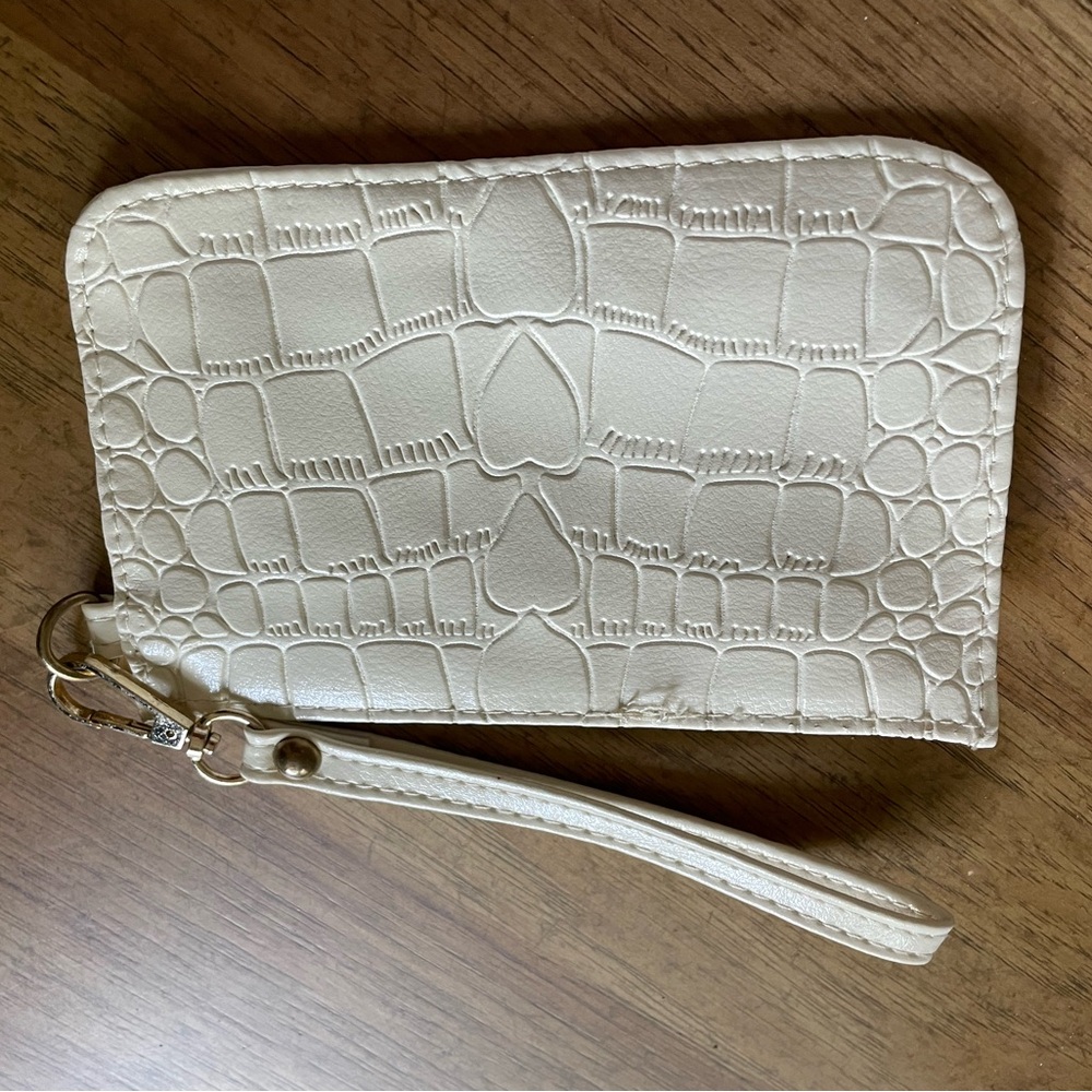 Elegant Cream Crocodile-Embossed Wristlet